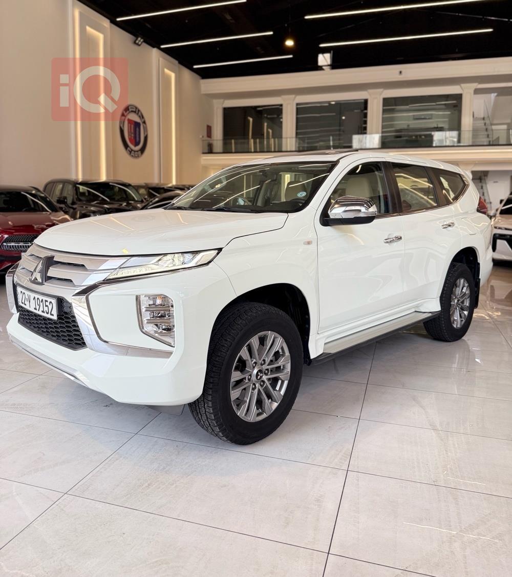 https://cdn.iqcars.io3e51050f-a2b4-48b3-be67-3f81076391cd_0.jpg